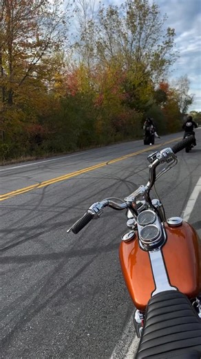 💯🔥💯 @sunny.stunts Lot sesh 💨 @thehighyadoinshow 👕 #harleydavidson #bagger #sunny #stunt #reels #explore #wheelie #drift #603verticalboyz #foxfabmoto #luckydaves #fyp #closed #course #lot #day #roadglide | Bagger Nomad