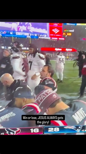 Win or lose, Jesus always gets the glory. Patriots and Texans players gathering together in prayer after their divisional playoff matchup. 🎥 ABC/ESPN | Sports Spectrum