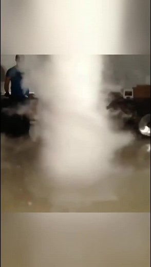 dry ice indoor tornado....#science #scienceexperiments #scienceiscool #sciencemoment #sciencetechnology #ilmu #belajar