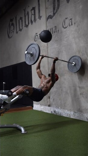This is elite-level grind to push your core strength to the max! #gymmotivation #core