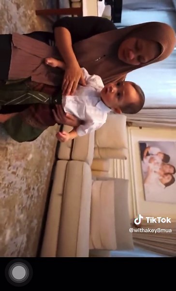 Kenapa sii kamu gemes bgt cipung masya allah tiap shalat selalu di shalawatin trs biar bisa punya anak kek cipung pinternya,gemesnya,rejekinya #bayiphotoshoot #fypdongggggggg #cipung @RaffiNagita1717