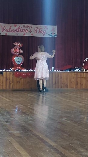 Chris and Ray showing how the Anniversary Schottische is danced. | Lyndoch Ballroom Dancing