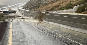Hwy. 58 in Mojave closed between Sand Canyon Rd. and Exit 165 for flooding