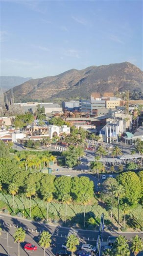 Come back to relaxation after a thrilling day at Universal - @hiltonuniversal is calling, and yes… you should answer 📞✨ | Hilton Hotels & Resorts