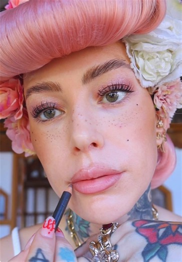 GRWM for Valentine's Day: Perfect Pink Look