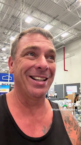 Checking out Lowe’s. Aloha. #huntfishexplorehawaii #tiktok #fyp #shopping #christmas