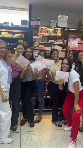 Siempre Divas Makeup en Barranquilla: Centro de Mayorista de Maquillaje