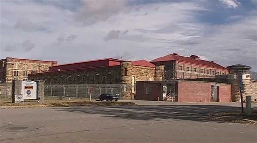 Inmate dies after being found unresponsive at Lansing Correctional Facility