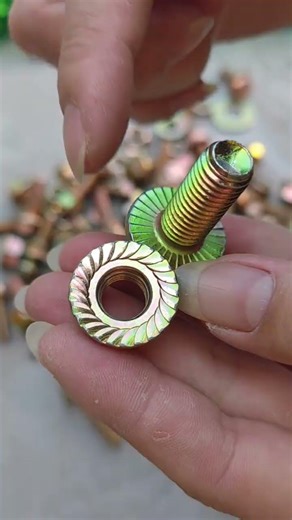 高强度法兰螺丝与农业机械维护指南