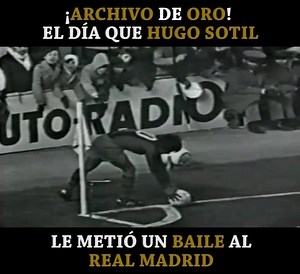 Catalogado en algún momento como el mejor dribleador del mundo, Hugo Sotil llegó al Barcelona después de deslumbrar al mundo vistiendo las camisetas de Deportivo Municipal y de la selección peruana en el Mundial México 1970. El 'Cholo' tuvo una magnífica primera temporada en la liga española y aquí te dejamos sus mejores jugadas de la goleada histórica del cuadro catalán al Real Madrid en el Santiago Bernabéu. ¡Si nunca lo viste jugar, este es el momento! Hoy cumple 73 años y así lo recordamos �