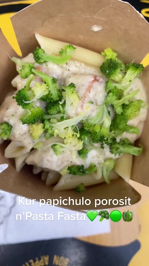 Ordering at Pasta Fasta with Papichulo