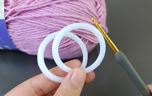 👌💯Very easy knitting pattern using plastic ring | Knitting & Crochet World