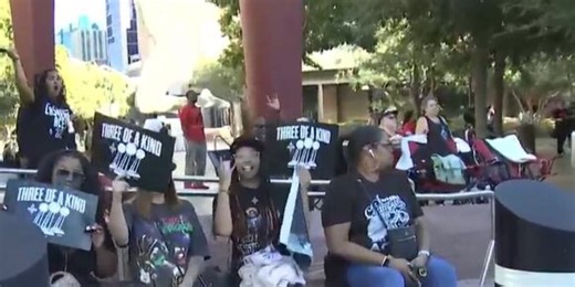Fans line up for Las Vegas Aces 2025 WNBA championship parade
