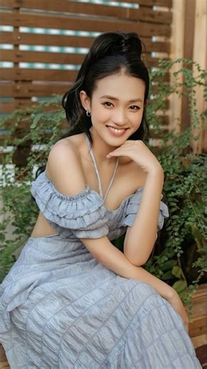 "Beautiful Girl Smiling 😍 | Cute Smile Moments | Heart Touching Short Video"