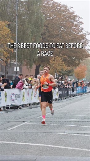 THE 3 BEST FOODS TO EAT BEFORE A RUN glycogen is king and gut-comfort matters, these carb-focused options deliver fast, predictable energy without GI surprise… 1️⃣ White toast jam Low-fiber, fast-digesting carbs that spike blood glucose without stressing the gut. Jam = quick sugars for immediate availability. Ideal 2–3 hrs pre-race. 2️⃣ White rice honey salt A near-perfect pre-race combo: rice for steady glucose release, honey for rapid absorption, salt for electrolyte balance and better fluid r