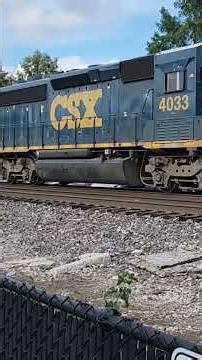 CSX Manifest With 2 SD40-3s #railfanning #shortvideo