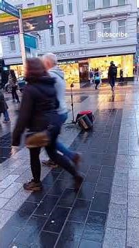 Umbrella Acoustic Cover 🎤☔️ #singingcover #rhianna #umbrella #busking #shorts #trending #popmusic