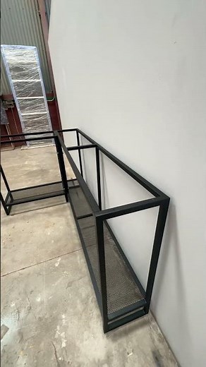 Escritorio en forma de L estilo Loft con estructura metálica | Hecho a medida #home #interiordesign