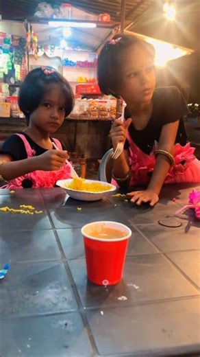 It’s Maggi Time 🍜 Near the Beach 🌊 | Fun Evening with My Sister 👯‍♀️ | Mili Juli Twins