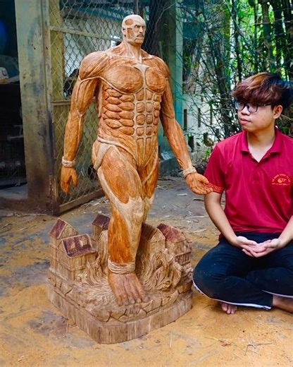 How i carved Colossal Titan from a big tree #woodart #attackontitan
