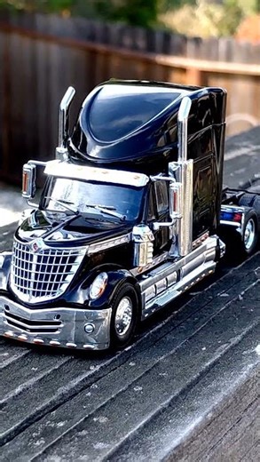 IXO Models 1:64 2010 International Lonestar MiJo Exclusive