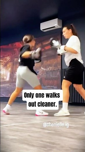 Female Boxer Trains Like She Has Something to PROVE