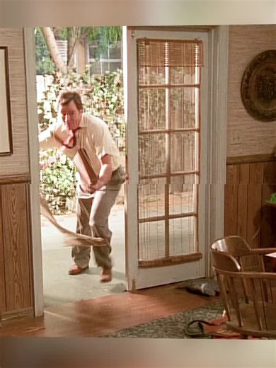 Why do we still rewatch clips of malcolminthemiddle nonstop? #malcolminthemiddle #tiktok #viral #edit #usa