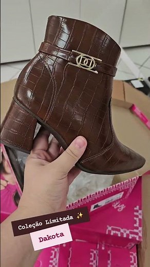 A beautiful boot from the new Dakota Shoes collection 👢🌸 Buy via WhatsApp 35 991396181 📦 📦 We ship