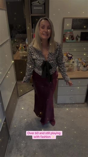 One Satin Skirt, Endless Looks ⭐ Over 60 and still switching up my style… because why should the younger ones have all the fun? 😉✨ One satin skirt but by just changing the top you get completely different outfits. Proof that age doesn’t limit your wardrobe… your imagination does 💃💫 Fashion in your 60s isn’t about rules. It’s about confidence, play, and wearing what makes YOU feel fabulous. Tell me… Which look are you choosing? I love them all! style has NO age limit 💖#over60andthriving #Agel