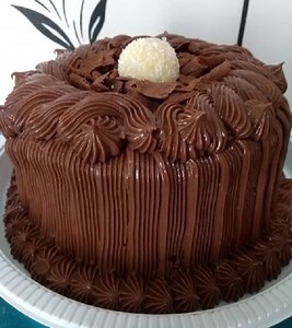Cobertura de Chocolate Para Bolo de Aniversário - Receita Toda Hora