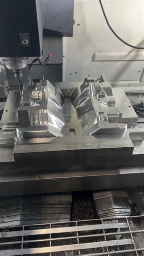 CNC (computer numerical control) work of injection mould #firtana#voice#oc#mouldmaking#cnc
