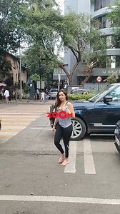 Malaika Arora was spotted outside her yoga class. #zoomtv #malaikaarora #actress #zoompapz #celebspotted #yoga #fitness #celebrity | Zoom TV