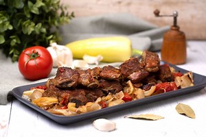 Ízek harmóniája: oldalas zöldségekkel sütve - Mindmegette.hu