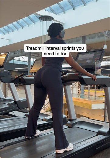 Treadmill interval sprints are a great way to finish your full body workout. Adjust the speed level to where you’re more comfortable… #treadmill #sprints #gymgirl #gym #fitnessgirl
