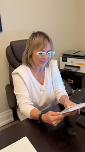 Reacția Mamei Ido la cartea noastră in format fizic care se lanseaza pe 5 decembrie! ❤️📖 #reels | Alex Vali Idomir