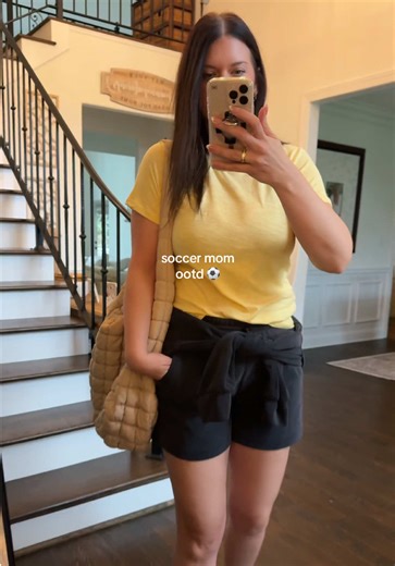 Soccer saturdays ⚽️✨ These slubs tees come in so many cute colors and are the perfect basic piece for your weekend wardrobe 😌🫶🏼 #soccermomootd #weekendvibes #soccermomlife #ootd #saturdayfitcheck