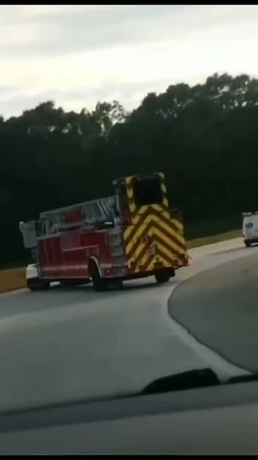 Tiller truck drifting 😱। #shorts #viralvideo #fact | Fact Hub