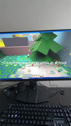 How much honey I got from 6 hours of using a macro #beesmas #beeswarmsimulator #bee #fyp #natromacro