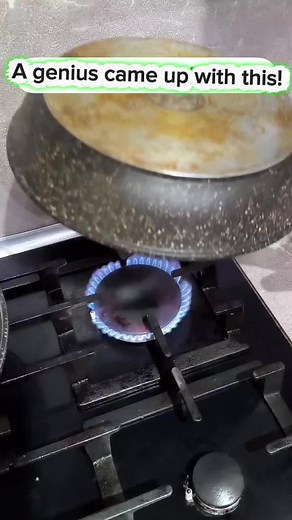 Pan Cleaning Hacks: Quick Simple Kitchen Cleaning Tips