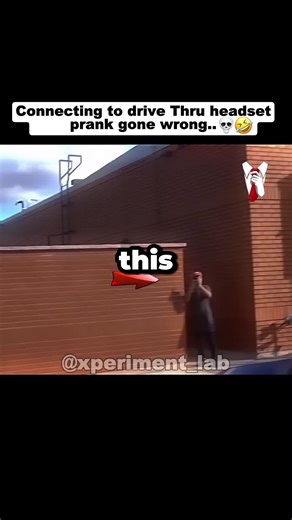 what is bro doing 🤣#socialexperiment #pranks #viral #fique | pranks