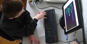 Chceš sa naučiť programovať? Jedna z najznámejších stránok je tento víkend zadarmo