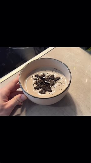 Artem on Instagram: "Oreo smoothie 🍪 Recipe: -1 big frozen banana (2 small) -one spoon of protein -half a mug of milk -one spoon of cocoa -3 oreo -4 ice cubes . . . . . . . . #cooking #mencooking #recipe #biker #smoothie #oreo #banana #helmet"