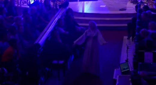 AURORA - Nature Boy @AURORA #auroraaksnes #singer