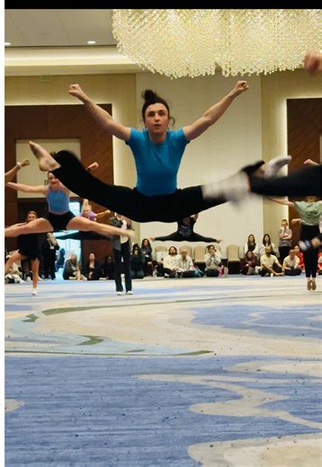 TDEA Collegiate Pom Masterclass: Dance Techniques Revealed