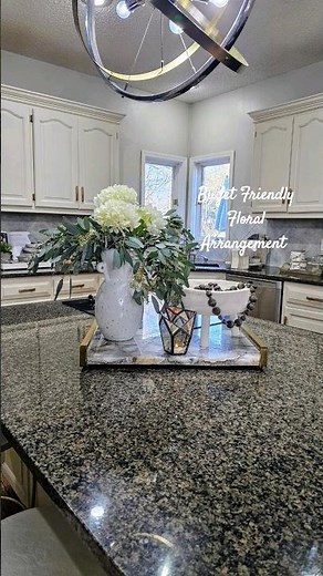 Budget Floral Arrangement Faux/Real #spring #flowers #homedecor