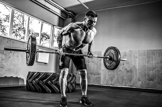 10 Barbell Row Alternatives (Dumbbell, Home, Machines)
