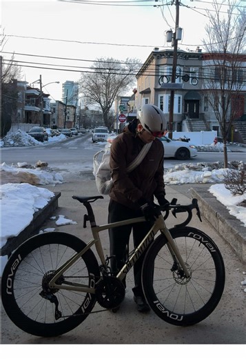 winter riding fit check. few more months til spring tho #strava #cyclinglife #cyclingtiktok #specializedbicycles