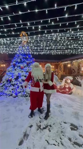 Vă dorim sărbători luminate, cu sănătate, liniște și belșug, iar noul an să vă aducă motive de bucurie și revederi frumoase la masă. 🎄 Sărbători fericite alături de cei dragi! | Restaurant Cascada