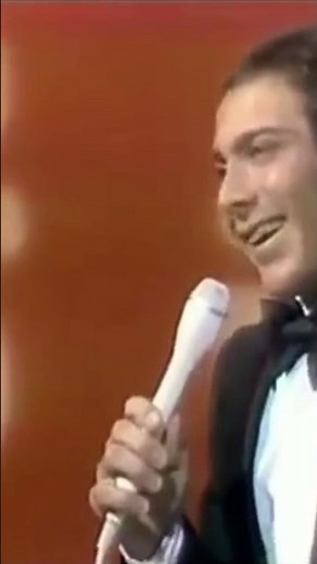 Paul Anka- "Put Your Head on My Shoulder" (November 28, 1973)