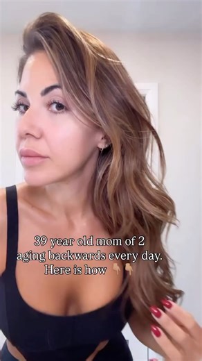 Carly Fiore McKean ✨ Online Health & Wealth Mentor ✨ on Instagram: "I’m 39... and my skin is literally aging in reverse. The GLOW, the BOUNCE, the refined pores, the even complexion, that’s ALL my daily 2 step routine with my Neuropeptide skincare. Neuropeptides are used as active ingredients that aim to communicate with skin cells to trigger beneficial biological responses- such as collagen production or muscle relaxation. Here’s what they do: 1. Reduce Expression Lines (Botox-like Effect) 2. B